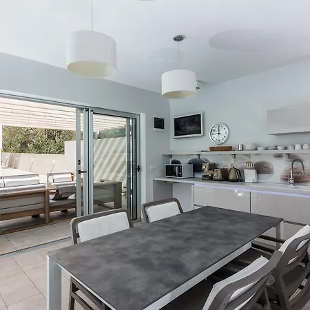 Lalic Gallery Apartment