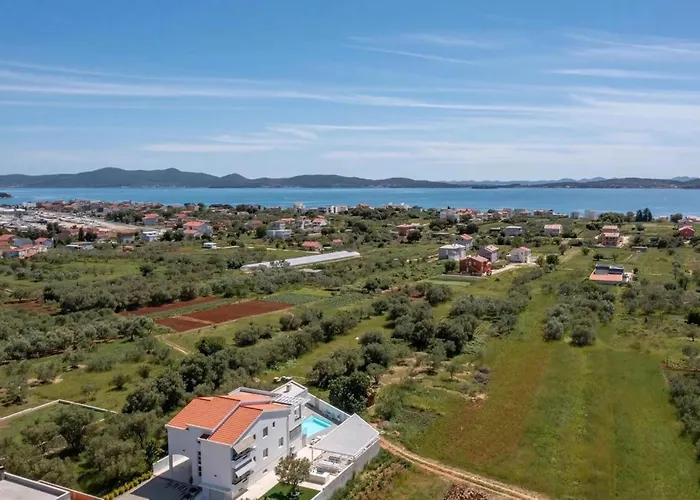 Lalic Gallery 公寓 *