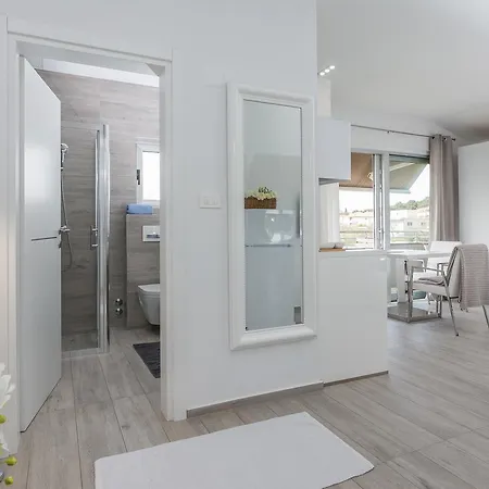 Lalic Gallery Apartament *